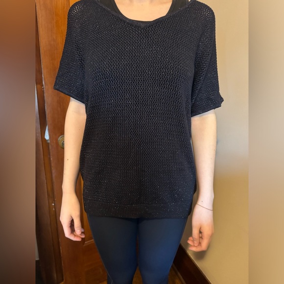 Light weight toper, great over long or short sleeve tops, dress it up or down - Picture 1 of 6